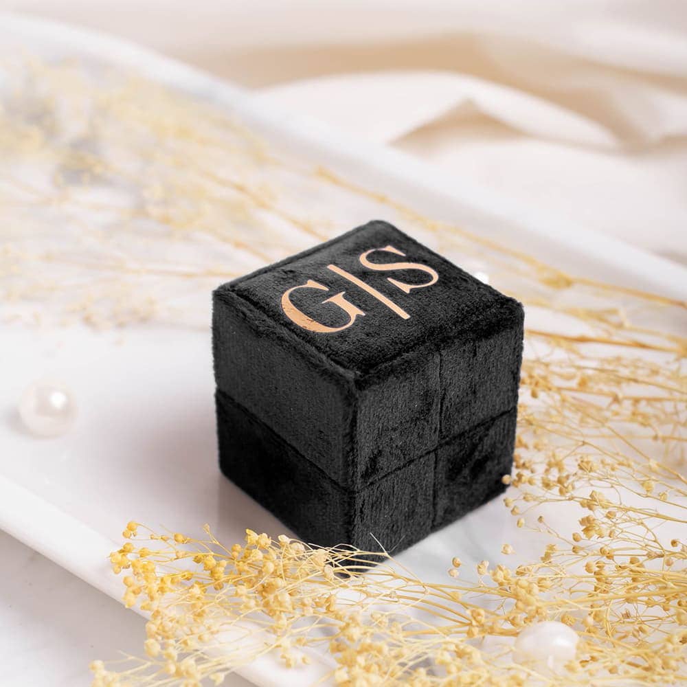 Custom-Square-Velvet-Ring-Box-Vintage-Single-Slot-Ring-Bearer-Box-for-Proposal-Wedding-Decoration-Sophisticated-1